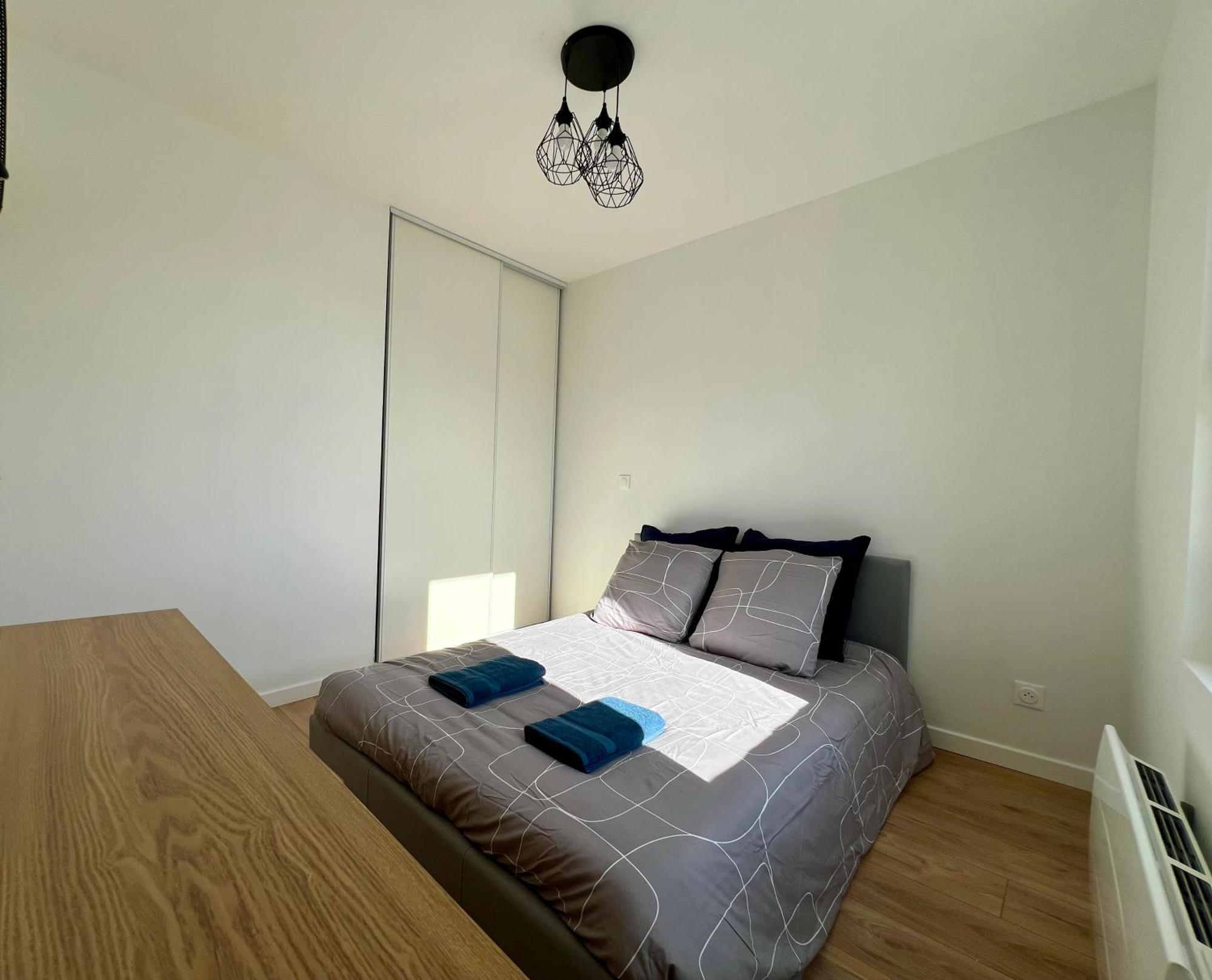 Apartment T2 Hyper Centre De Denis De Pile