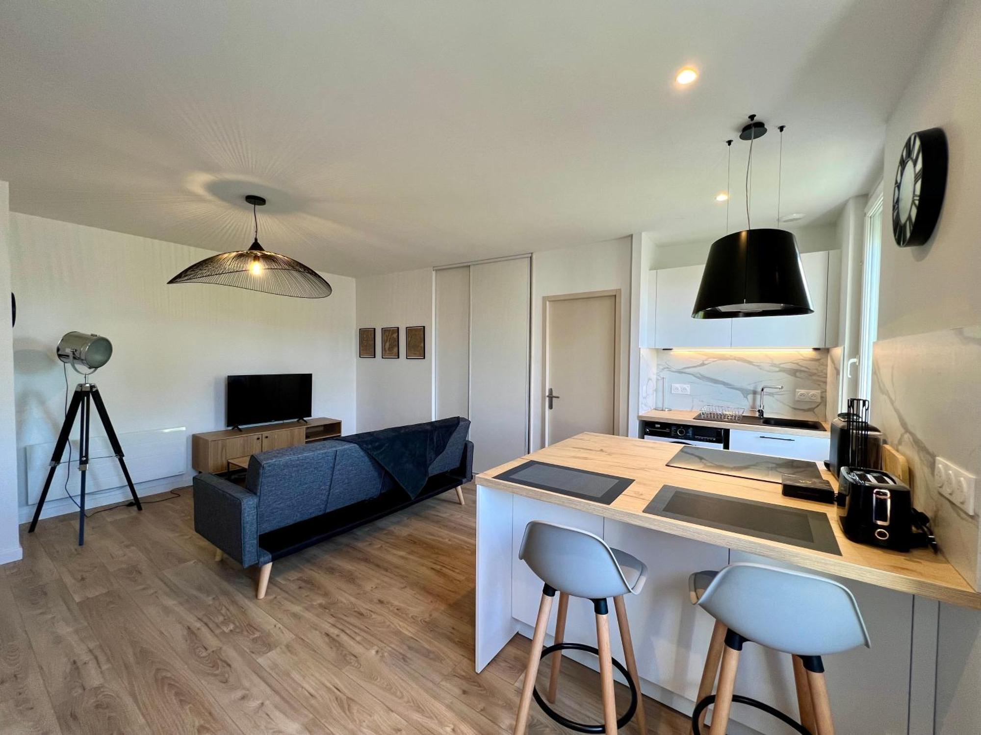 Apartment T2 Hyper Centre De Denis De Pile *
